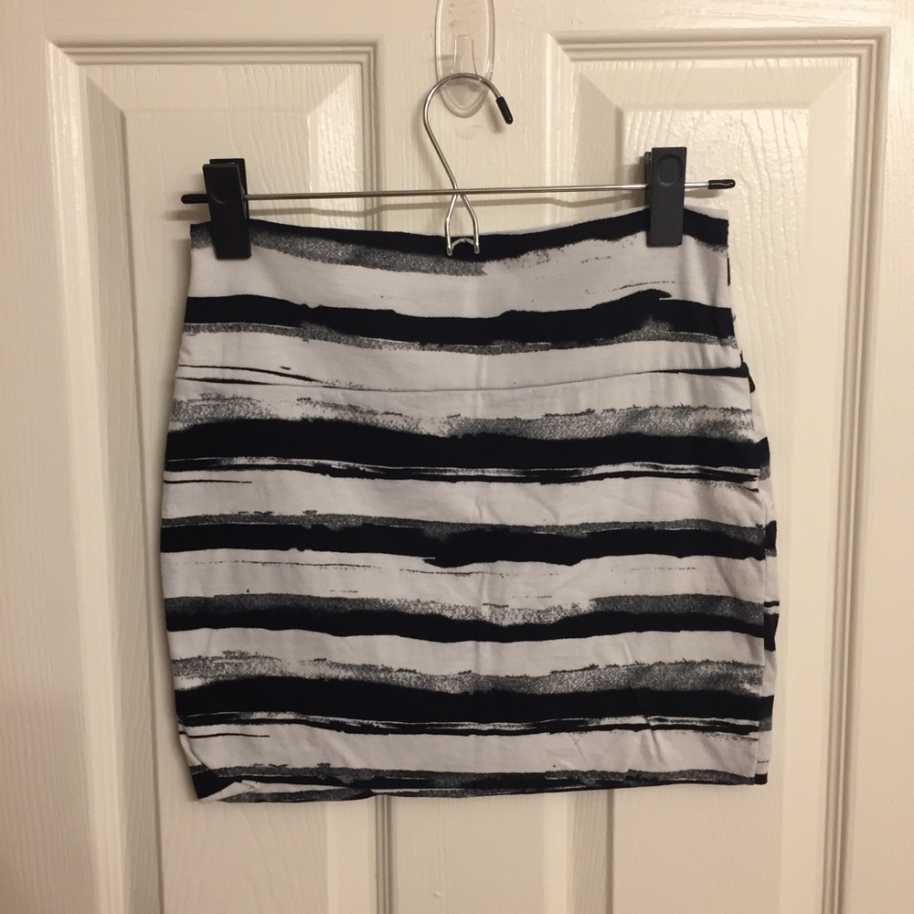 Mini skirt size small